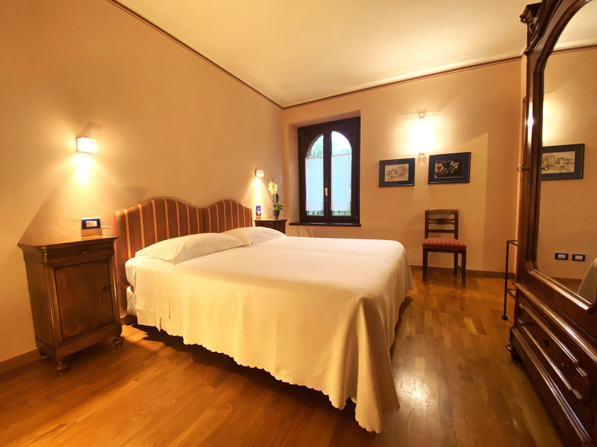 ลา โลกันดา เดล โนตาโย Hotel Pellio Intelvi ภายนอก รูปภาพ